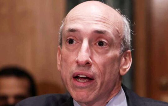 SEC Chair Gensler Discusses Crypto Regulation Following the Undoing of FTX — Says It's a 'Toxic Combination'