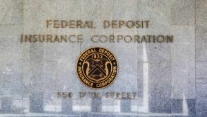 Midsize US Banks Ask FDIC to Insure All Deposits for 2 Years Before Another Bank Fails