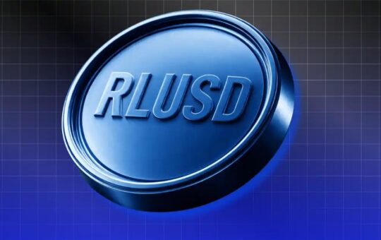 RLUSD Brings the Dollars, XRP Moves Them ; Analyst Explains Why There Is No Competition
